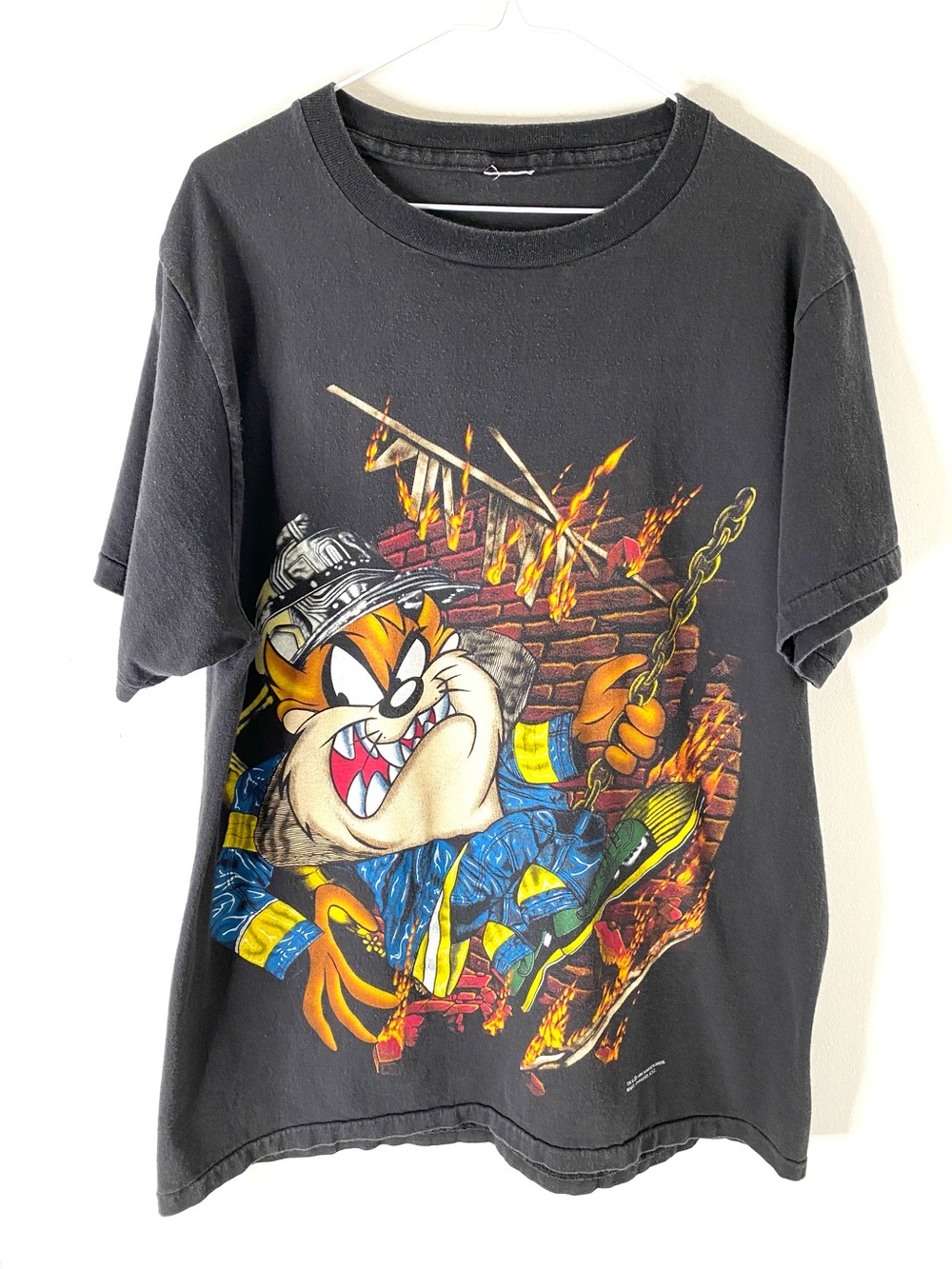 Vintage 1996 Taz Warner Bros Single Stitch Black Graphic Tee